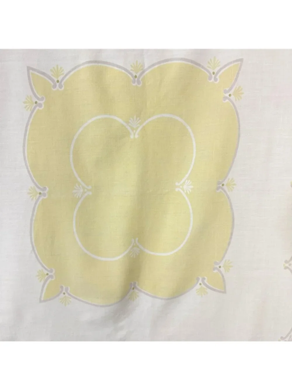 Unbranded vintage tablecloth